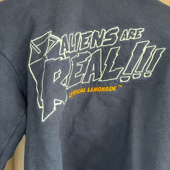 Lyrical, lemonade -Black Sweatshirt - Aliens Are Real - Picture 1 of 6